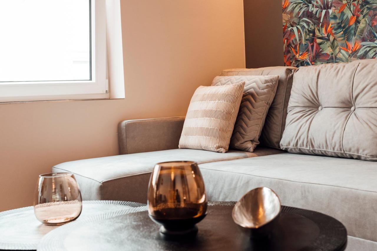 Stay At Smilla - Boutique Apartments Mit Kueche - Parken - Klima - Netflix - Waschmaschine Wiesbaden Exterior photo