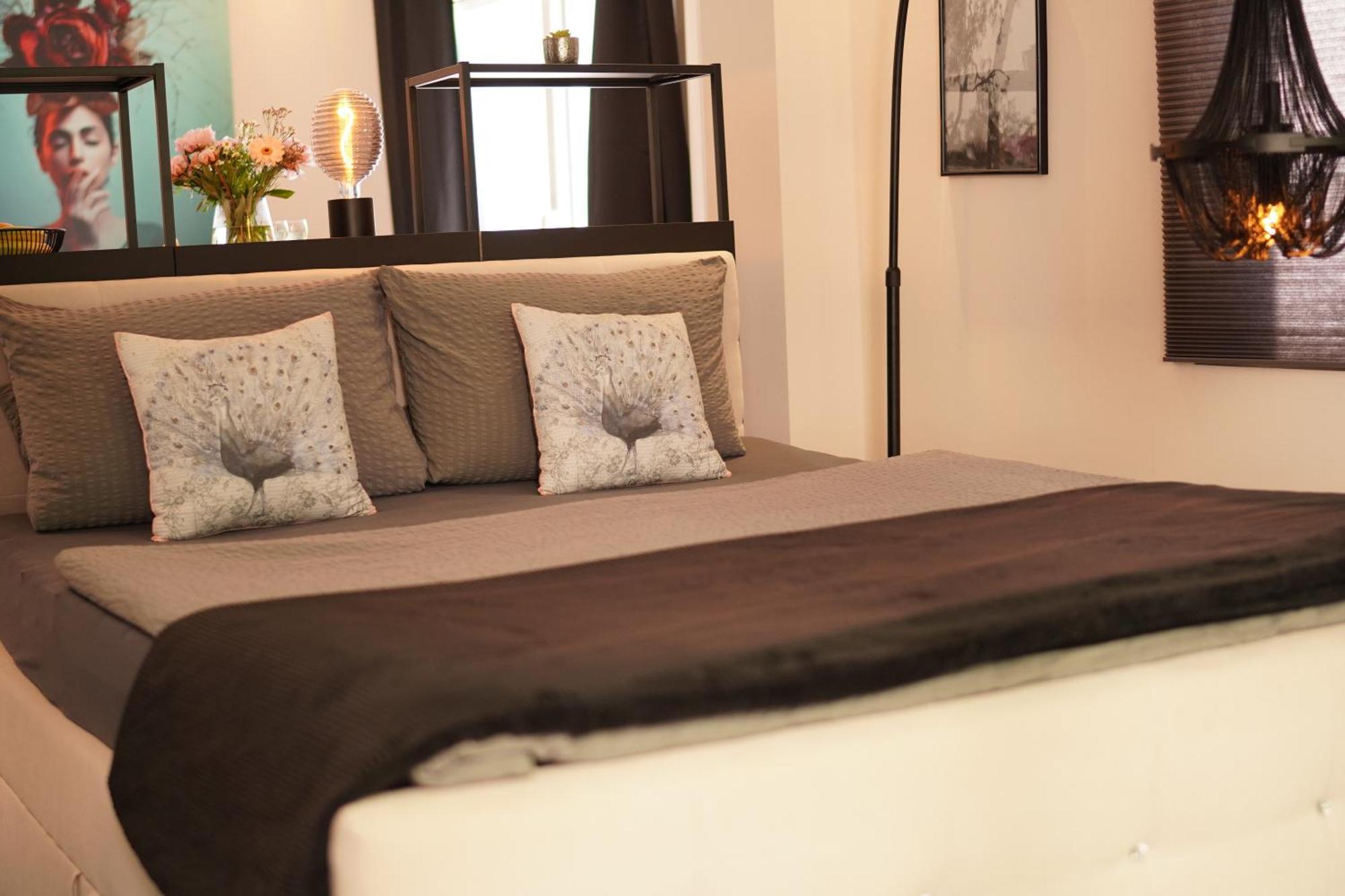 Stay At Smilla - Boutique Apartments Mit Kueche - Parken - Klima - Netflix - Waschmaschine Wiesbaden Exterior photo