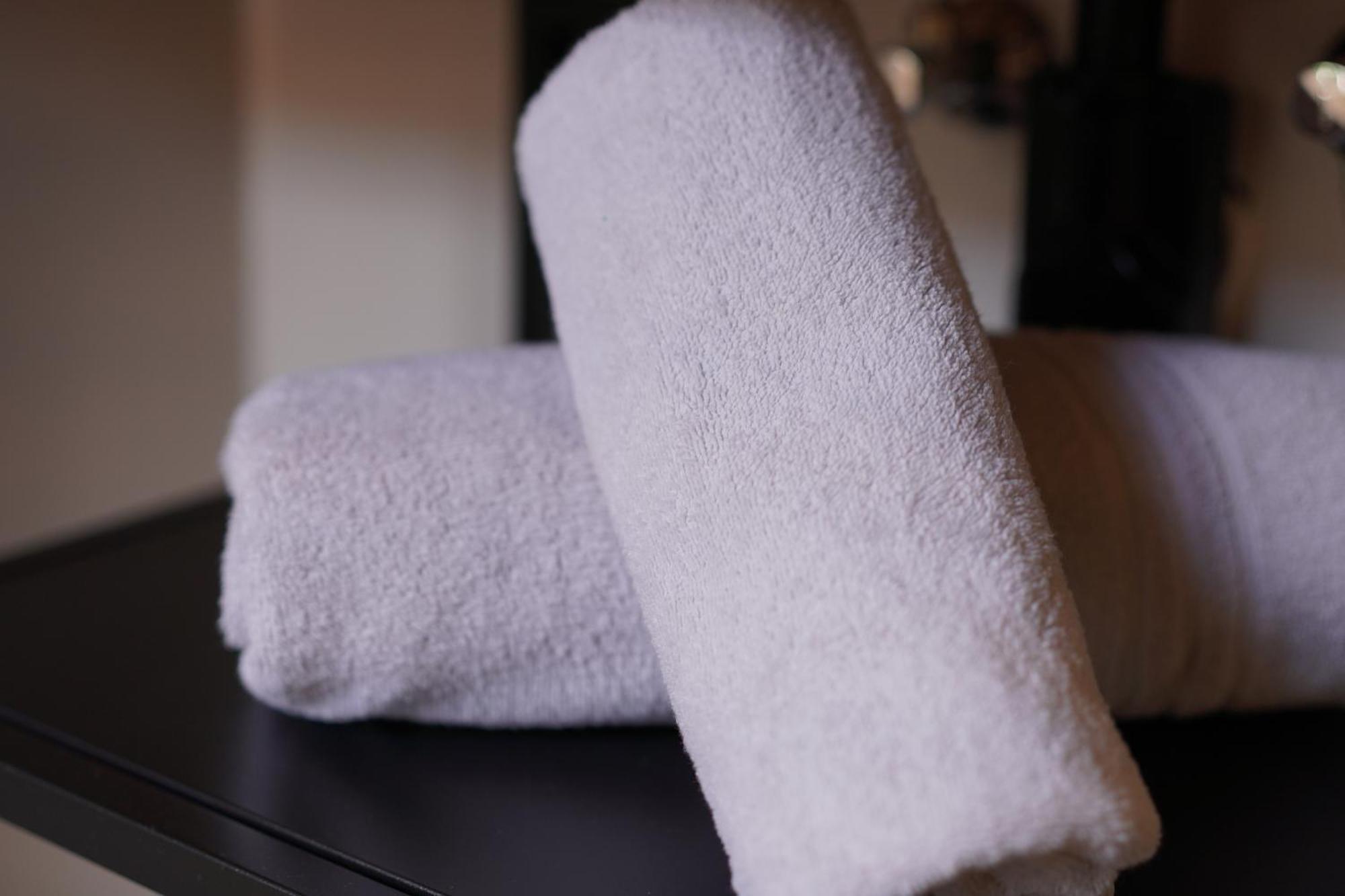 Stay At Smilla - Boutique Apartments Mit Kueche - Parken - Klima - Netflix - Waschmaschine Wiesbaden Room photo